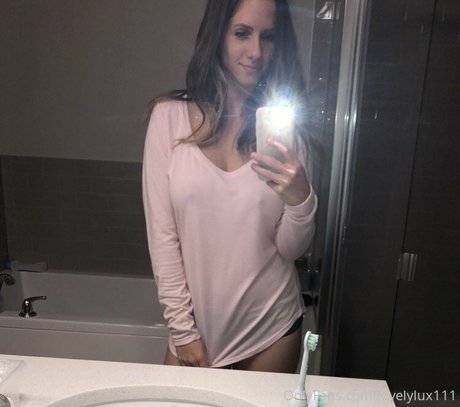 luxlovely111 sexy star img