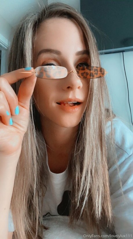 luxlovely111 pretty actress img