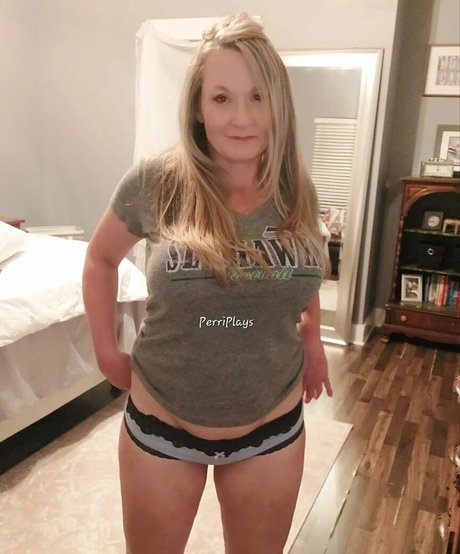 PerriPlays hot model galleries