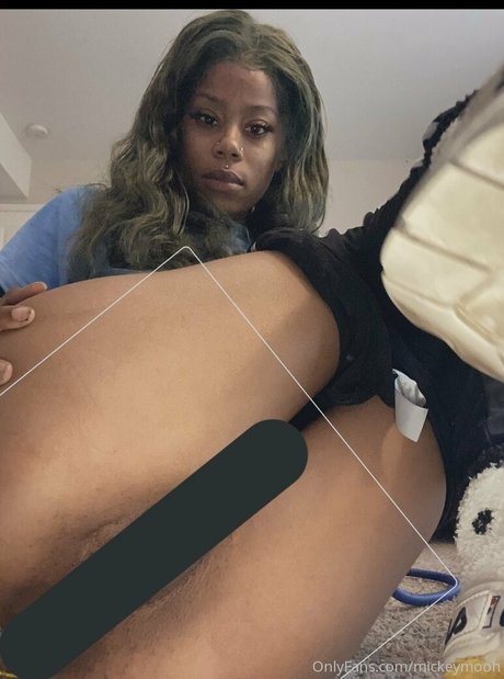 mickeymooh model naked pictures