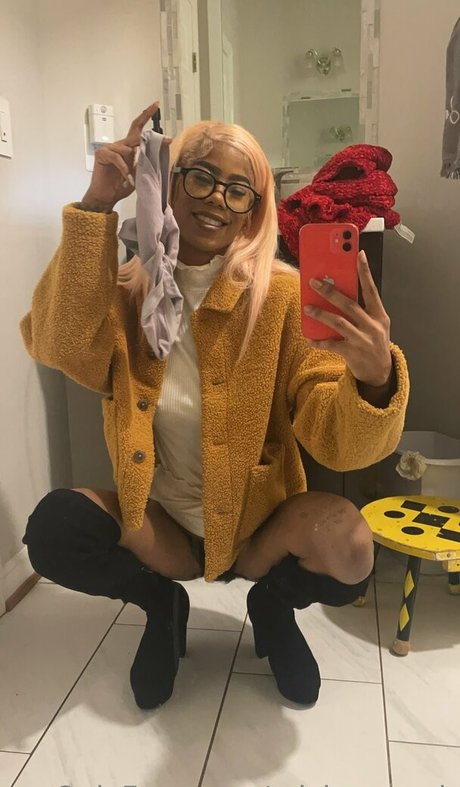 mickeymooh art actress picture
