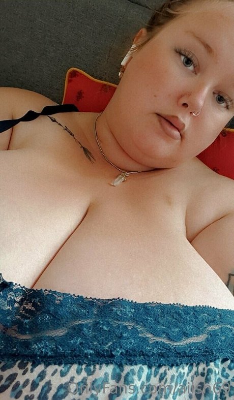 aiish69 star sexy picture