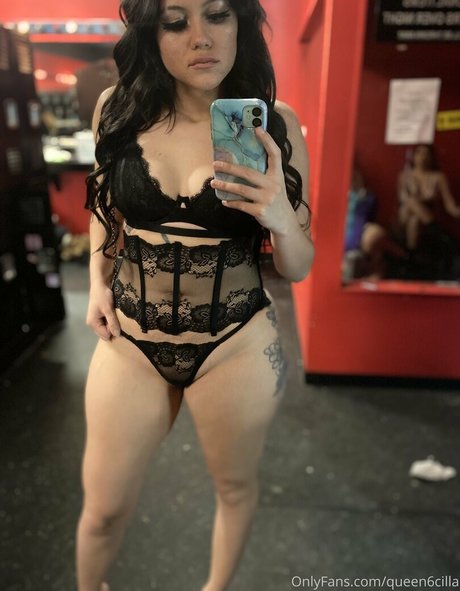 queen6cilla hot model pictures