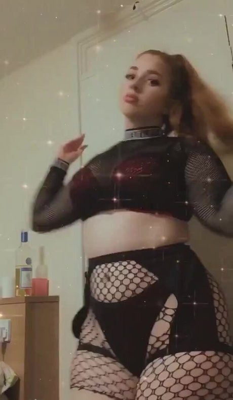 Strawberrrrycake star naked photo