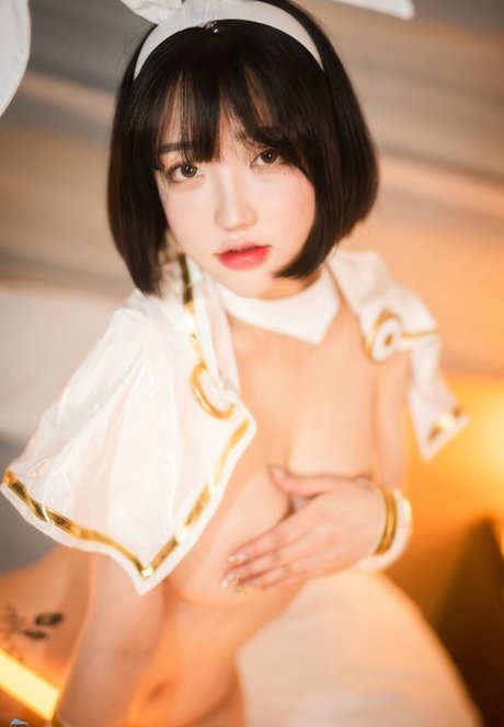 eating onlyfans erotic img