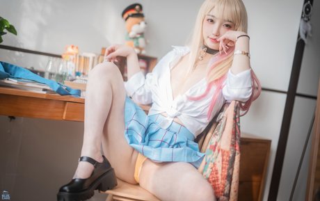 Son Ye Eun best model image