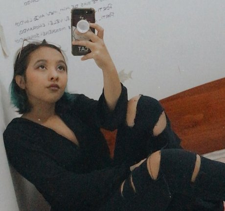 soy0yo pornographic model image