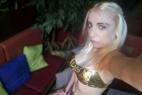 sophieshoxfree model top images