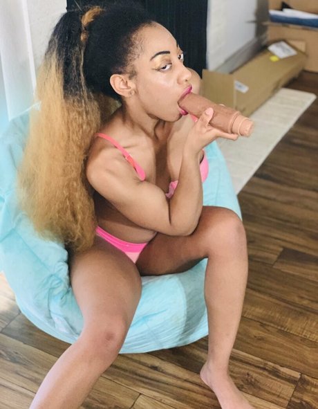 officialdiamond sexy actress image