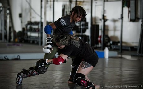 angieoverkill top model pics