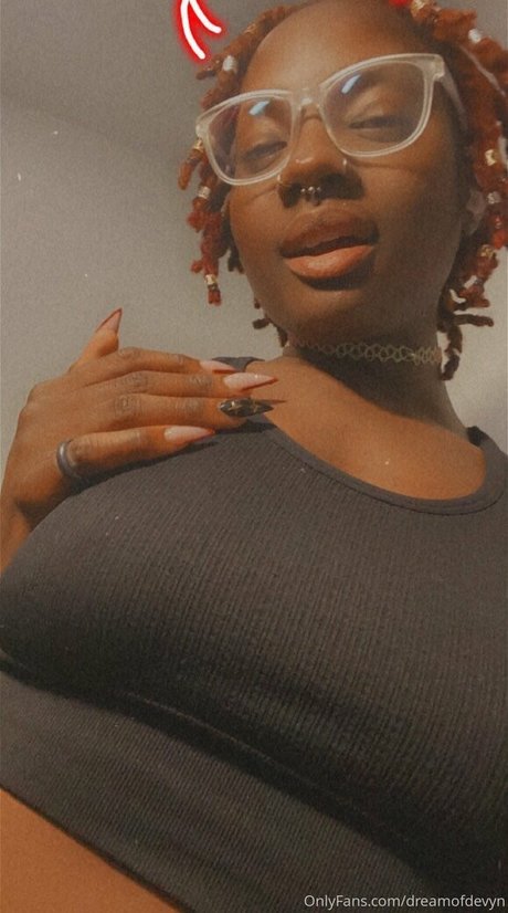 dreamofdevyn star nude photo