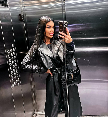 black monica model top picture