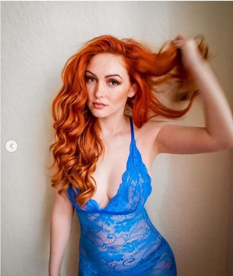 Nicole Simone top star galleries