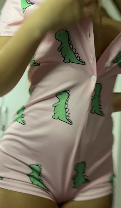 Emily Mota model high quality pics