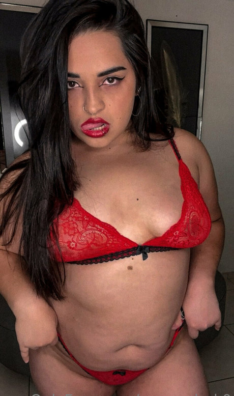 emmaclark0 hot actress img