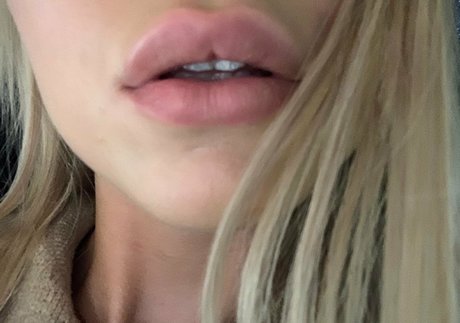 julianawantsromeo nice actress img