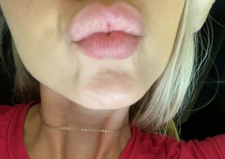 julianawantsromeo adult actress photos