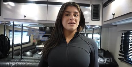 Hailie Deegan top actress picture