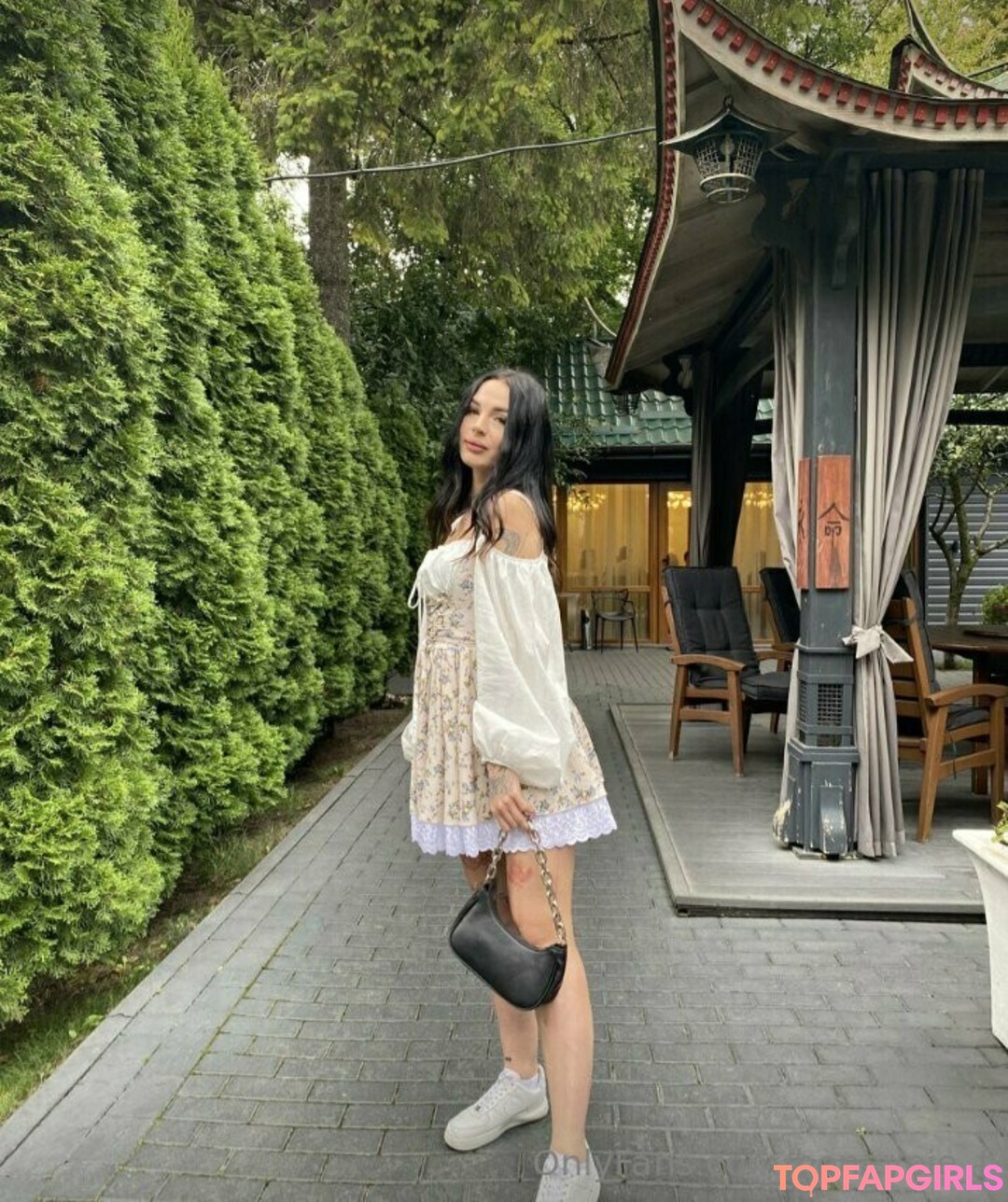 honeypie f model art photos