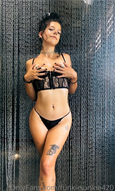 Meg Reillly star sex pic