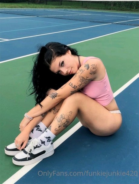 Meg Reillly model hd picture