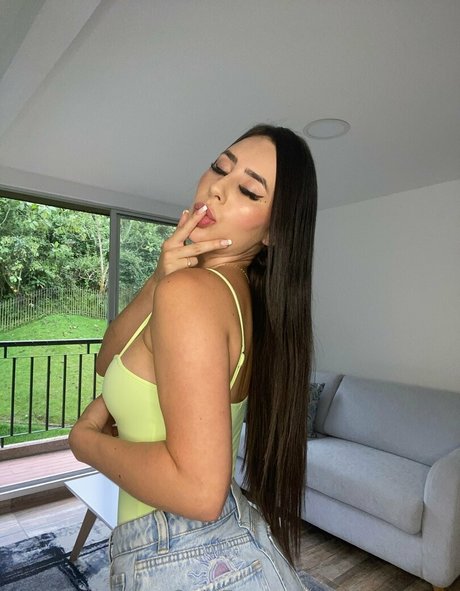 Mia Russo pornstar erotic photo