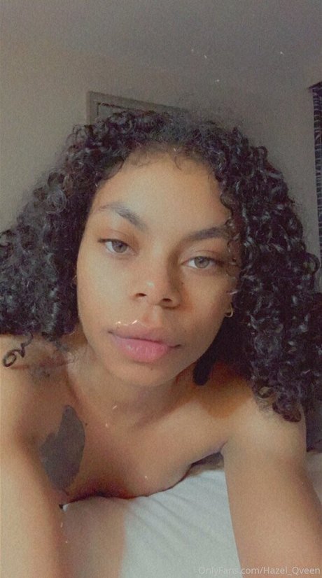 hazelqveen naked star image