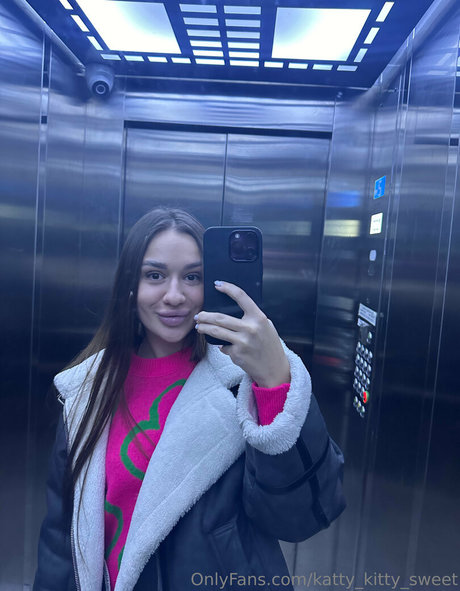 Kitty Katty adult model pictures