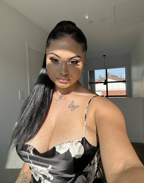 taylaraywhite sexy model pictures