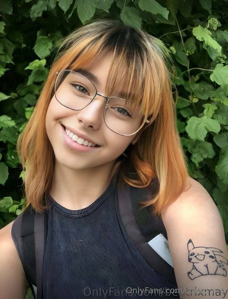 curvy iris xxx actress pic