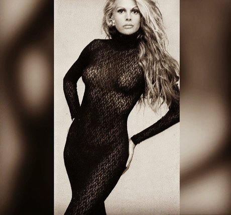 Monique Evans model perfect photo