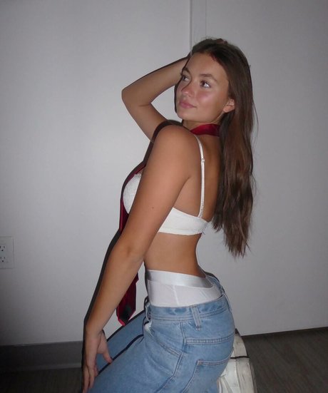 Elyssa Williams model beautiful image