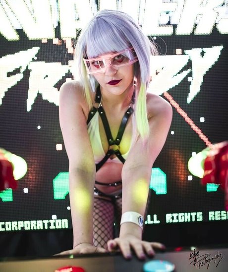 ohwell tori art star img