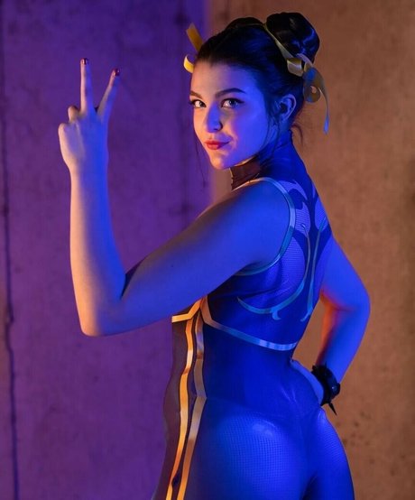 ohwell tori nude star image