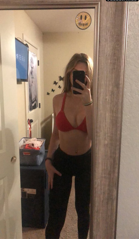 Savannah Colver pornstar pic