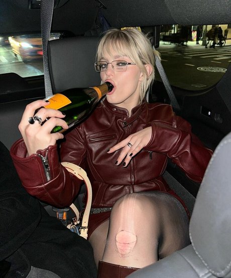 Renee Rapp exclusive actress pic