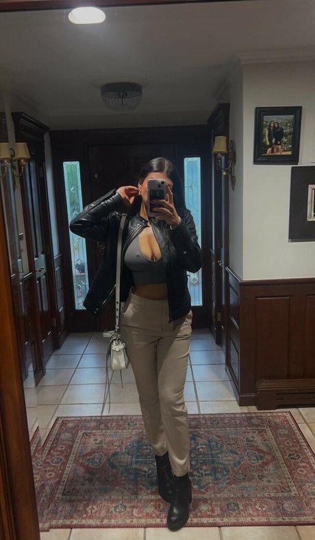 Yalibarel pretty pornstar photo