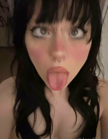 bloodielex model pornographic pictures