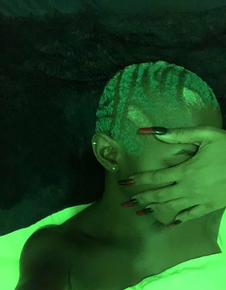 complexricki star nude pics