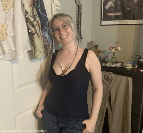 Asunanympha porn actress photo
