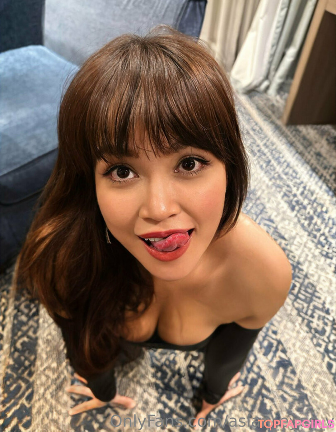 asian eyes v beautiful model pictures