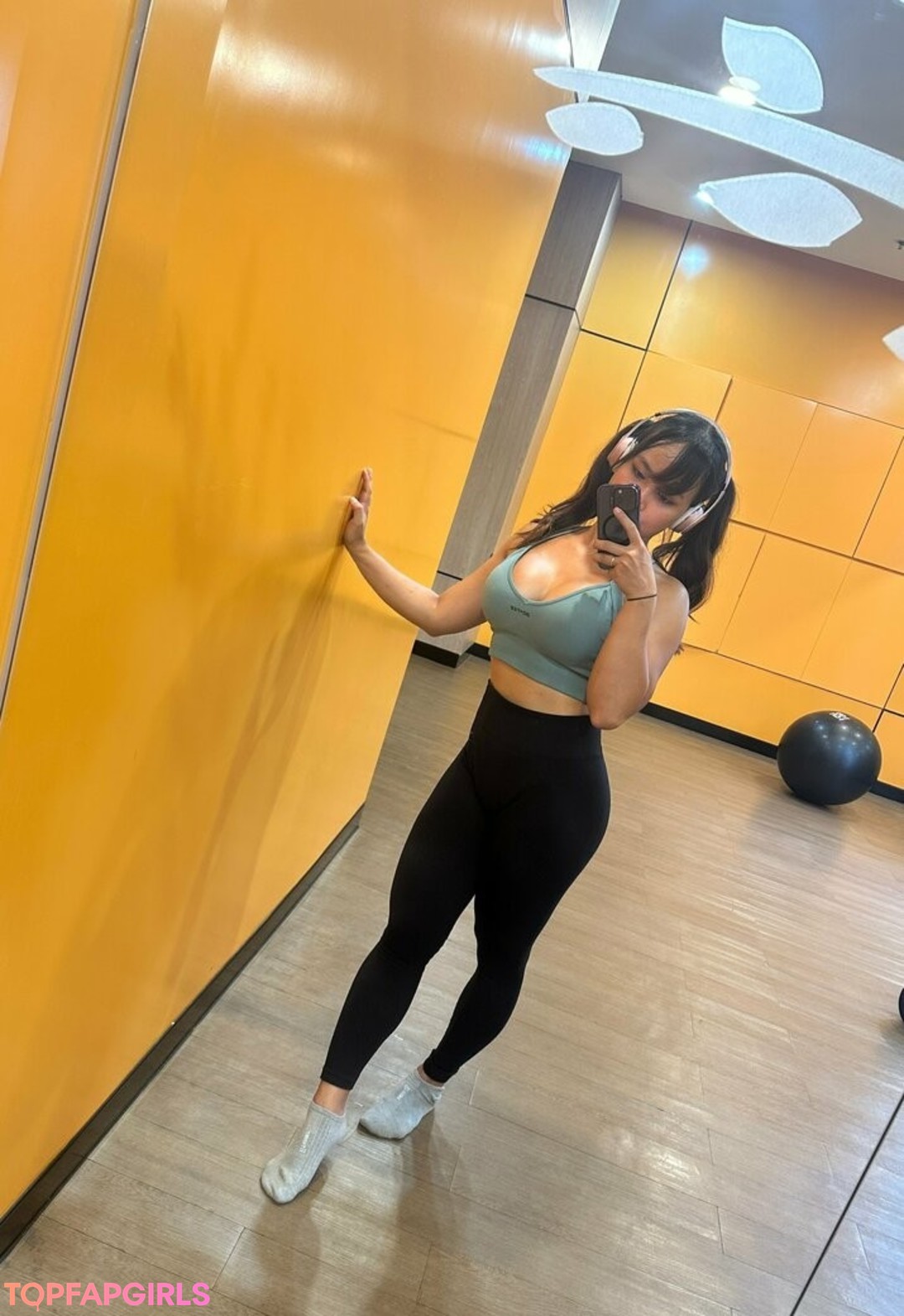 asian eyes v sexy model galleries