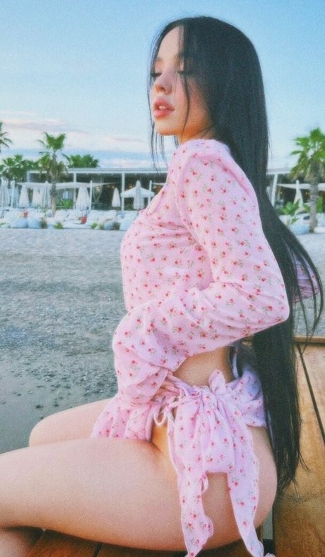 lyna com xxx actress pics