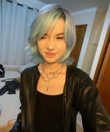 Luh Setra beautiful actress picture