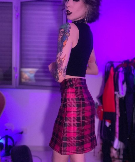 Luh Setra model porn image