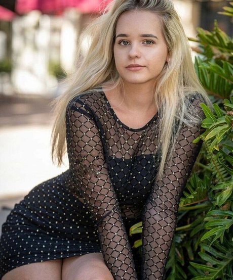 Valkyrie Mcfey model exclusive picture