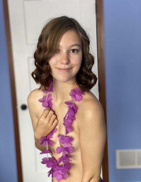 payne3 03 nude actress image