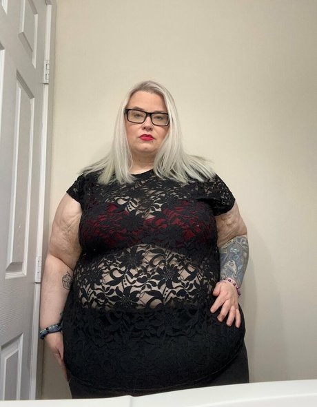 adenahx star sex photos