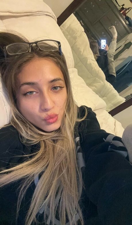 YellowMinimum6204 best actress image