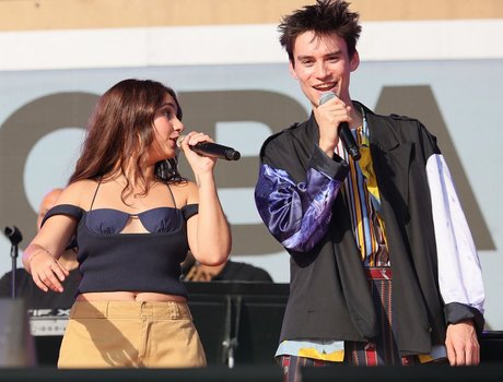 Alessia Cara star perfect pictures